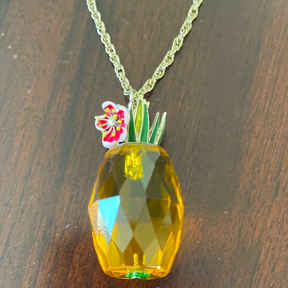 Betsey Johnson TROPICAL PUNCH PINEAPPLE NECKLACE - Brand New with tags